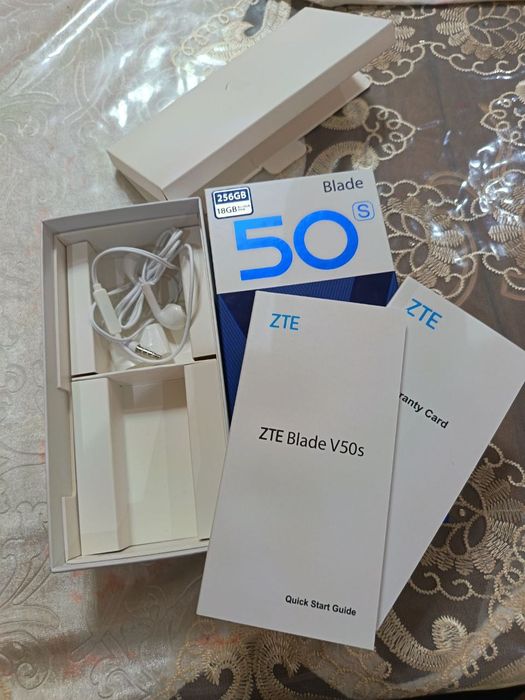 Zte V50s Blade Design 8+10/256  Bonus