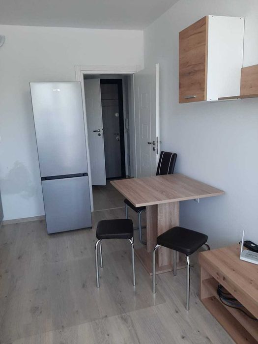 Дава се под наем Двустаен апартамент в Бургас, Зорница - 50 кв.м за 550 € - Снимка #1