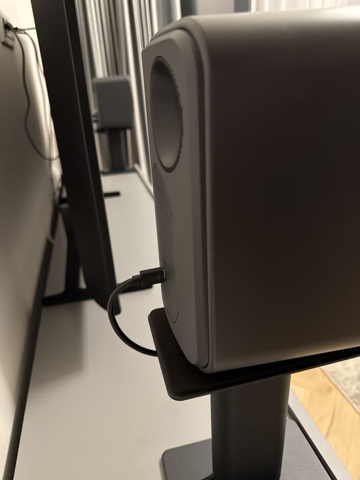 Boxe Wireless KEF LSX II LT – Ca noi, stand-uri, cutie si accesorii