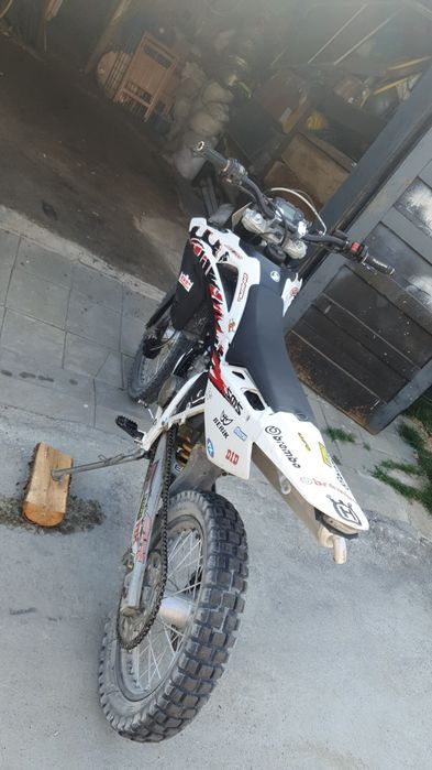 Хусварна с проблем в двигателя...