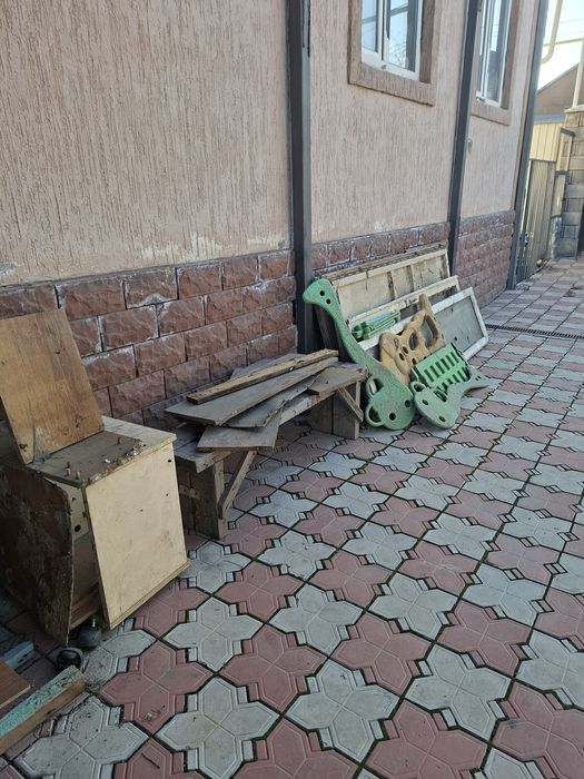 Отдам доски (дрова)самовывоз