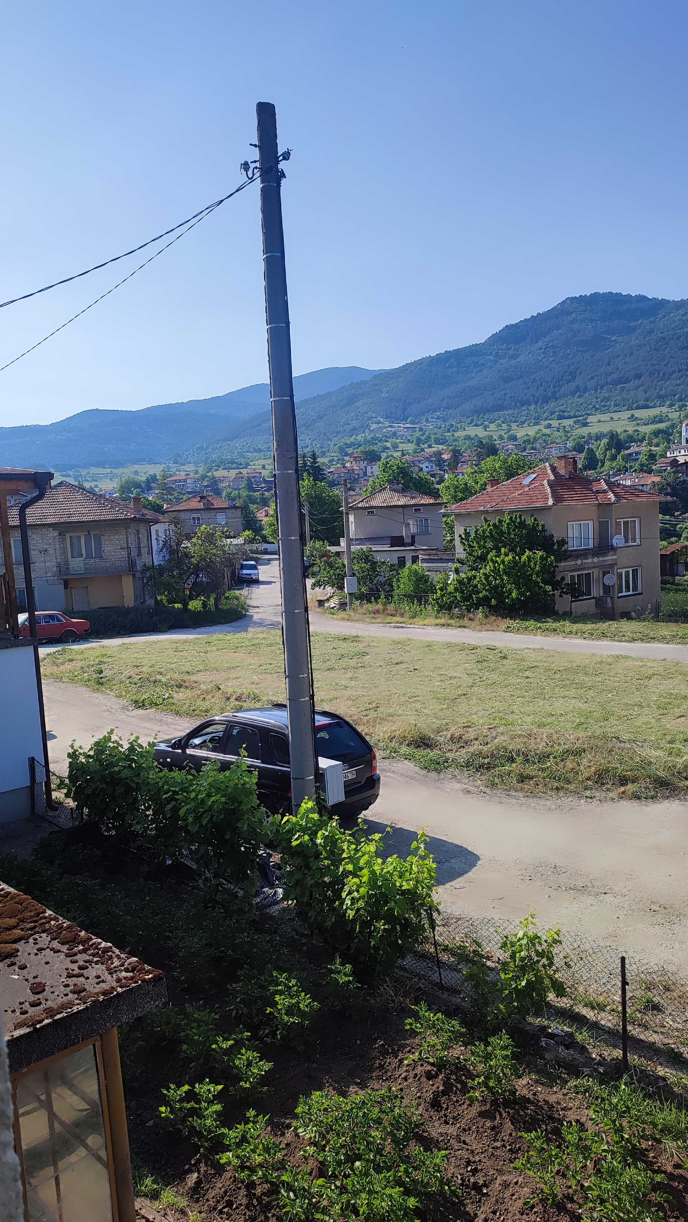 Продавам къща в село Хвойна