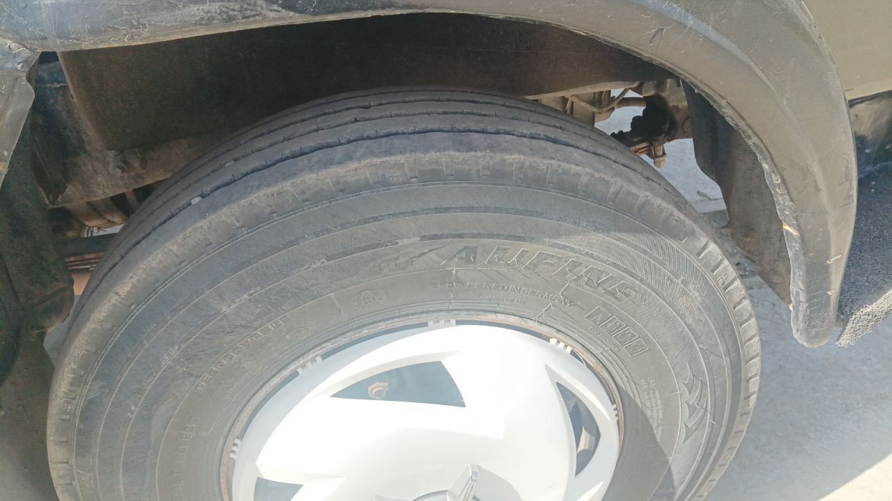 Srochna Kamaz sotiladi