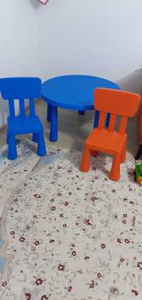 Продам детски стол с   двумя  стульями 35000тг 
8775-