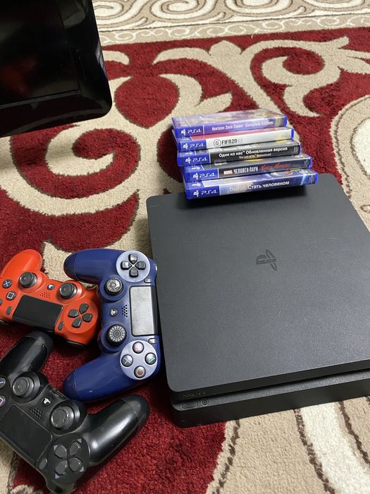 Продам пс4 слим 1тб