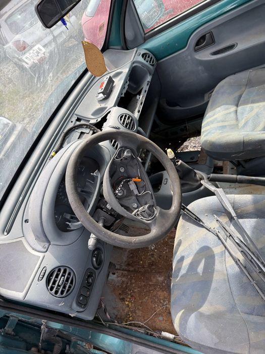 2 броя Renault Kangoo 1.9 дизел  на части