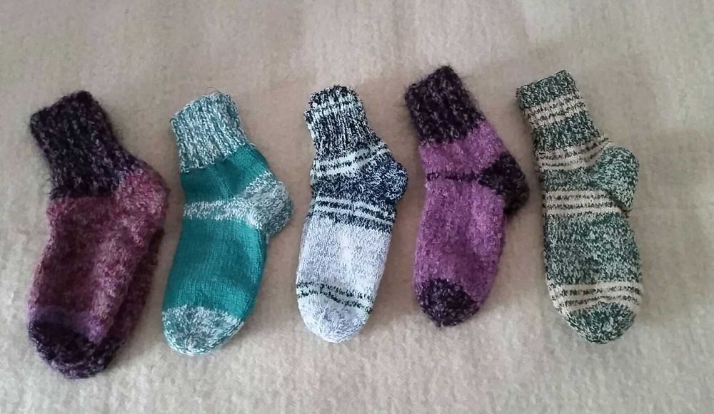 Плетени на ръка вълнени чорапи/ шушони за мъже, жени и деца