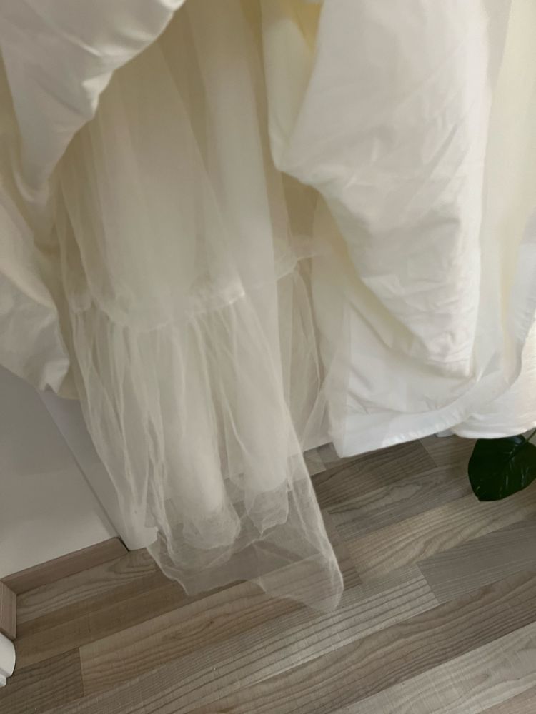 Rochie de mireasa ivoar, din tafta cu buzunare