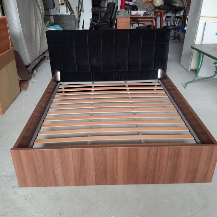 Pat 160/200 oferim si saltea contra cost