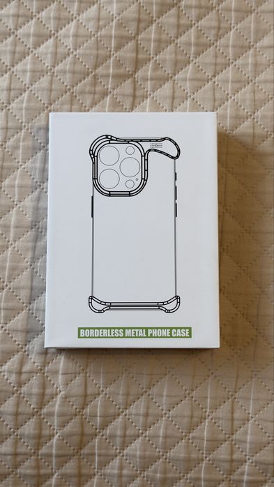 Металлический чехол iphone 16 pro