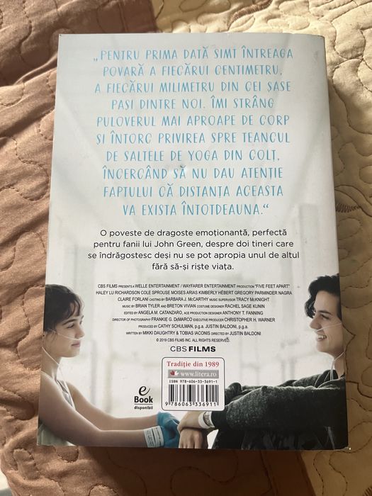 Cartea La cinci pași de tine