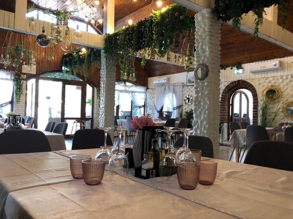 Vand restaurant centrul vechi complet
