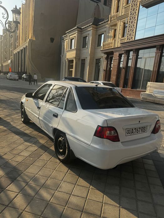 Продаю свою Нексию 2013 года донс 1.6  люкс