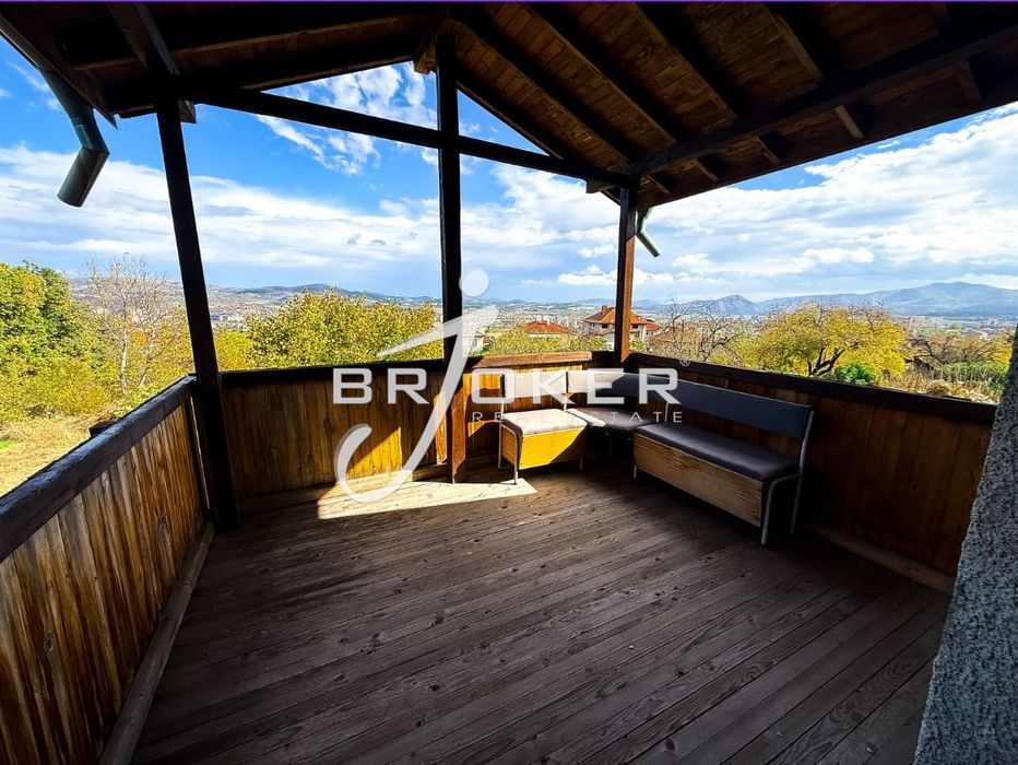 Къща в Кърджали, с.Резбарци