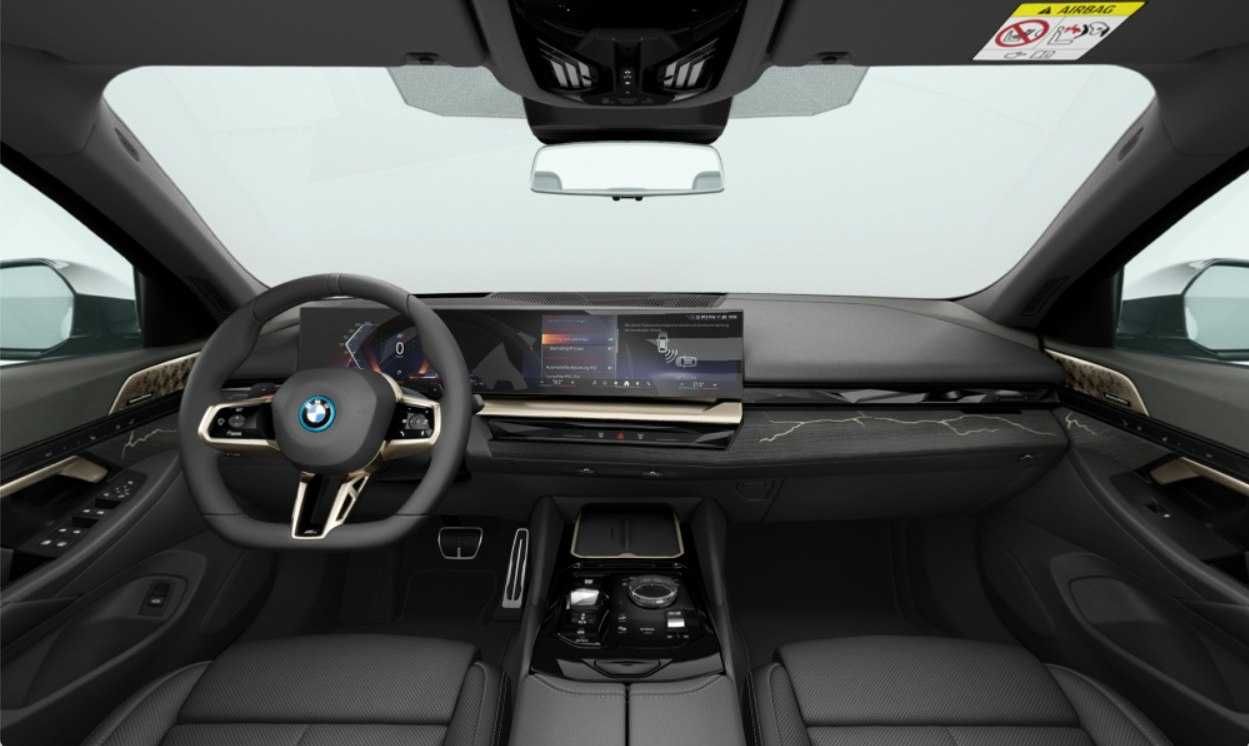 BMW  550e xDrive