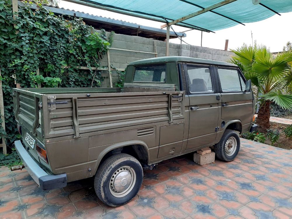 Volkswagen transporter pickup