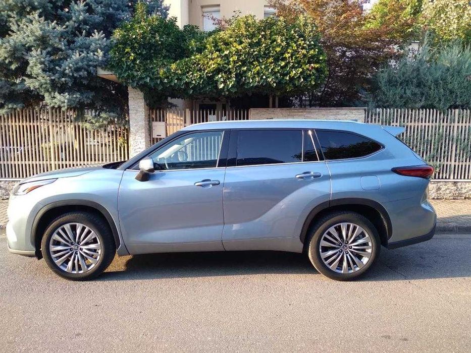 HIGHLANDER 2,5 Hybrid AWD Exclusive Pearly  11,2022