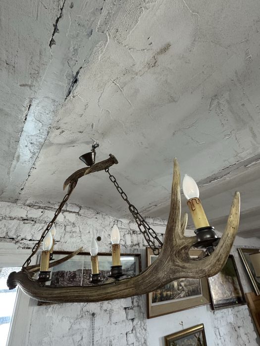 Candelabru din coarne naturale