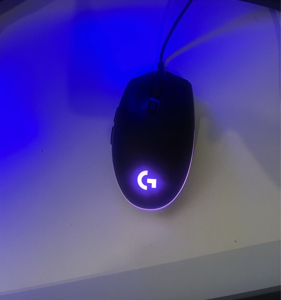 Клавиатура и мышь Logitech