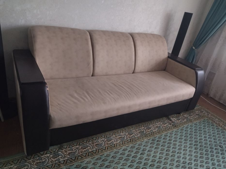 Продам диван раздвижной