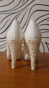 Туфли свадебные продам