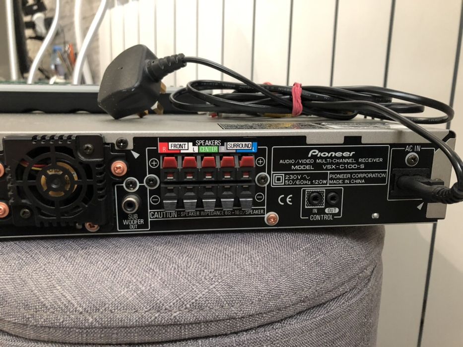 Домашно кино Pioneer, буфер и колони на стойки JBL