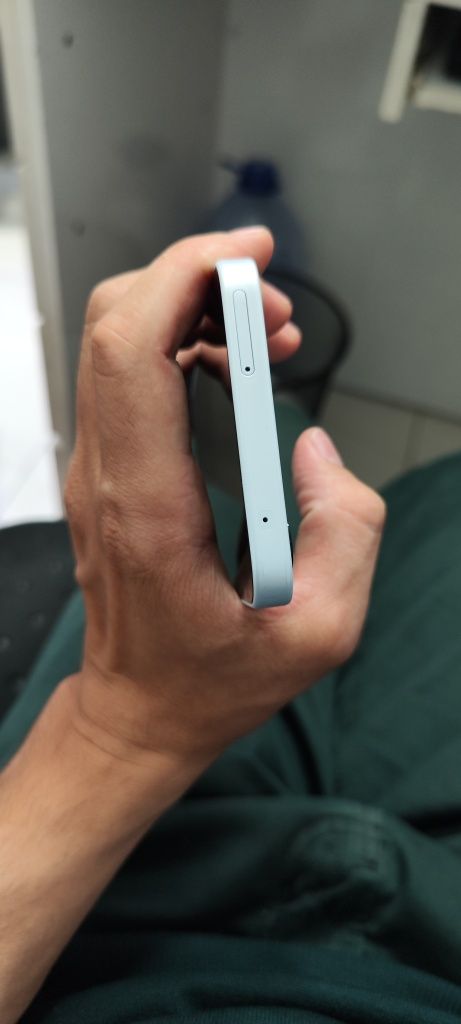 Samsung A35. 8 256gb