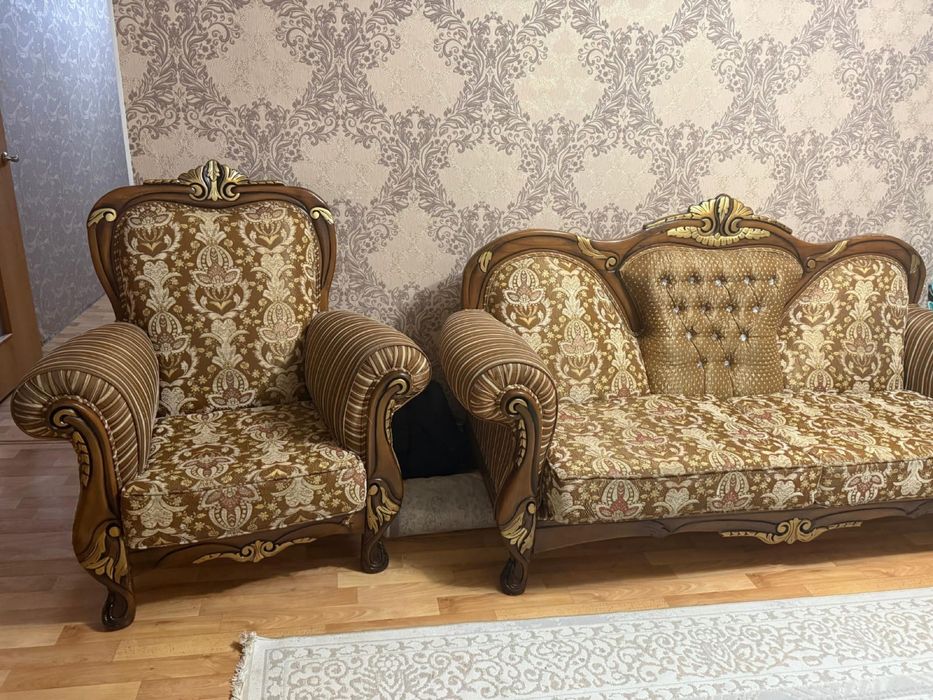 Диван с креслами