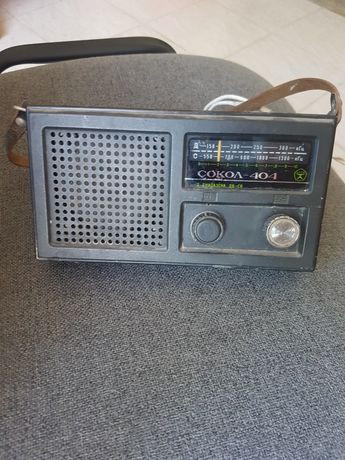 Продава се радио Сокол 404