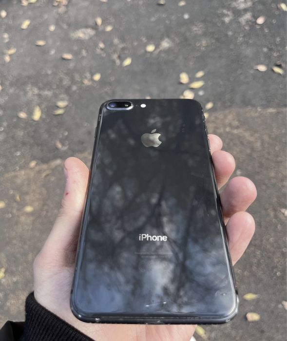 Продам айфон 8+ 256 гб