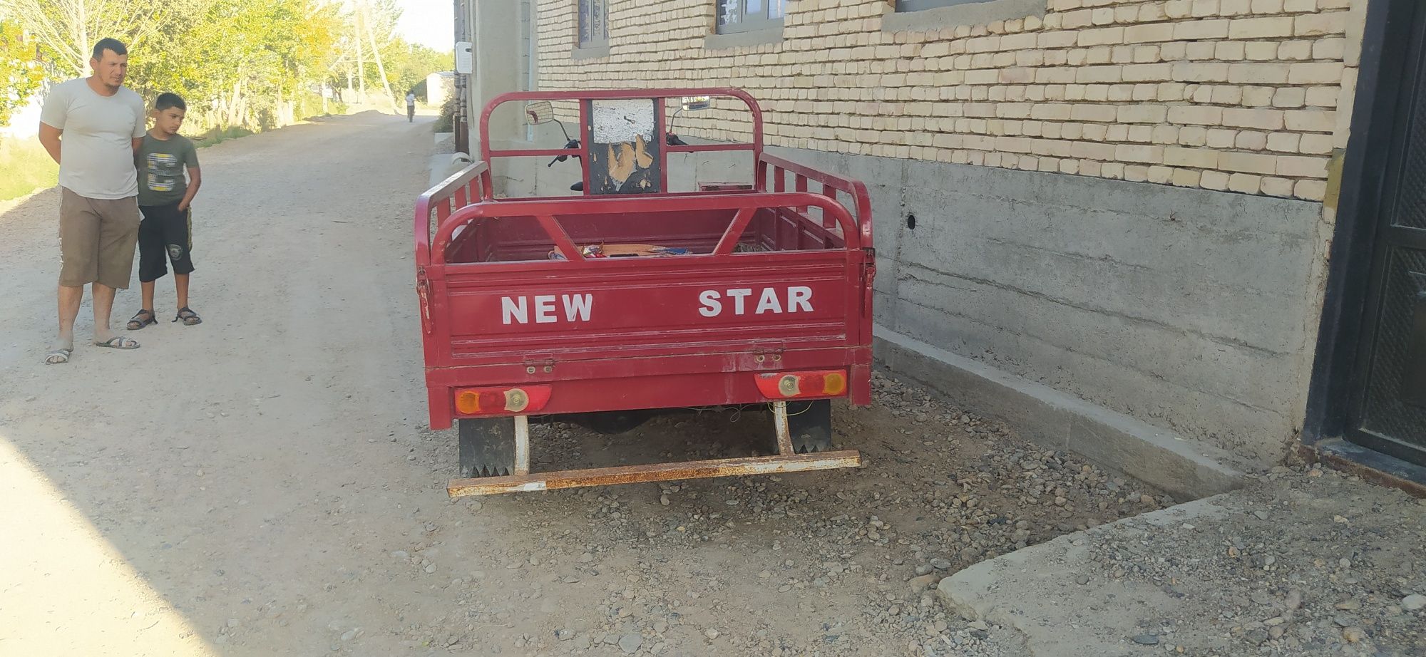 Holati juda zo'r