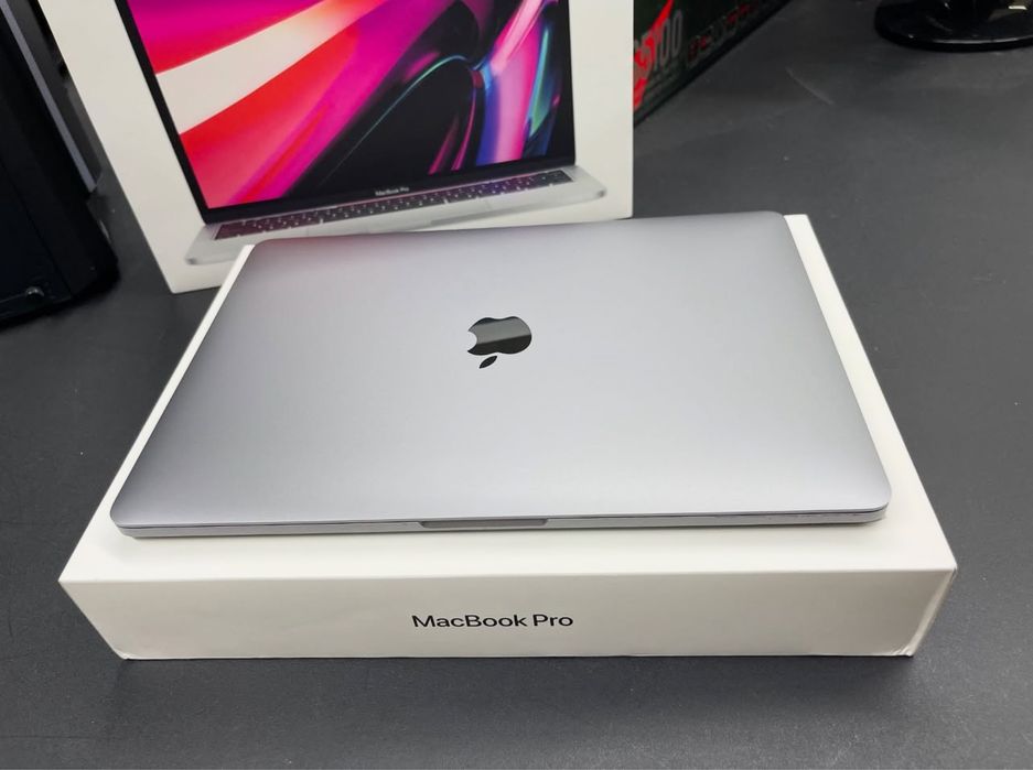 Macbook Pro 13 M2 2022 8Gb/256Gb/96%