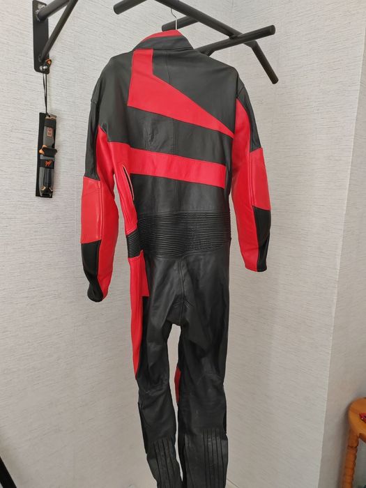 Нов кожен мото екип