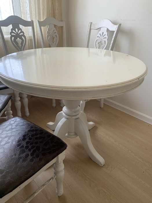 Стол обеденный круглый  ( диаметр 110 см)