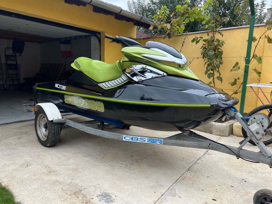 Jet ski seadoo rxp 215