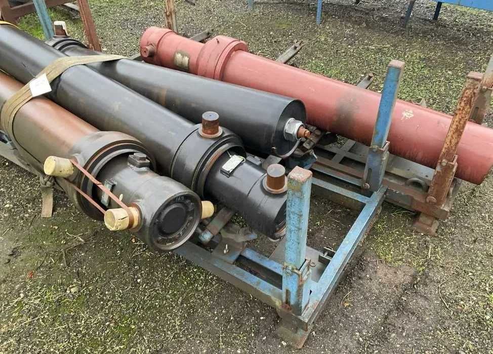 Cilindru basculare  8x4 / semiremorci
