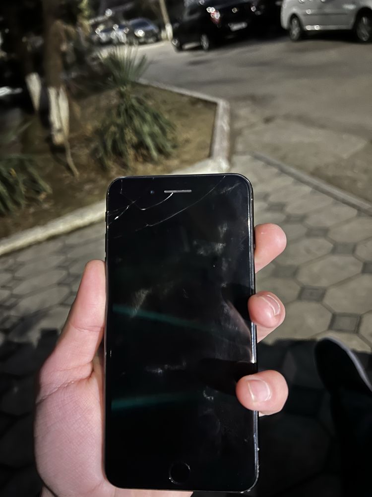 Iphone 7 pilus 32 gb sirocna
