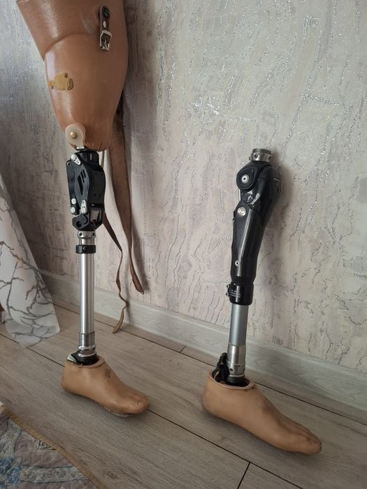Протез ноги на левой ноги