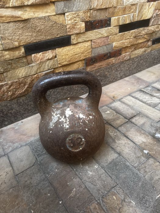 Tosh sotiladi girya 32kg