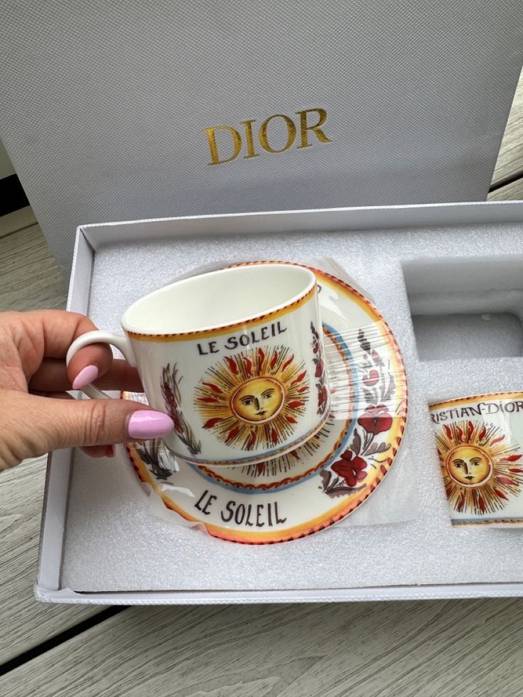 Посуда от Диор Dior