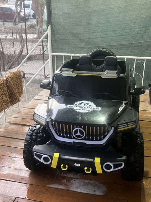 Детский электромобиль с радиоуправляемым пультом