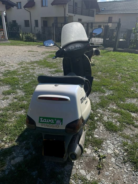 Scuter: PIAGGIO Super Hexagon GTX180