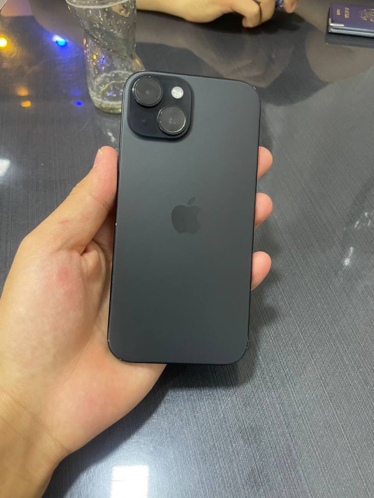 iPhone 15 Sotiladi srocniyga