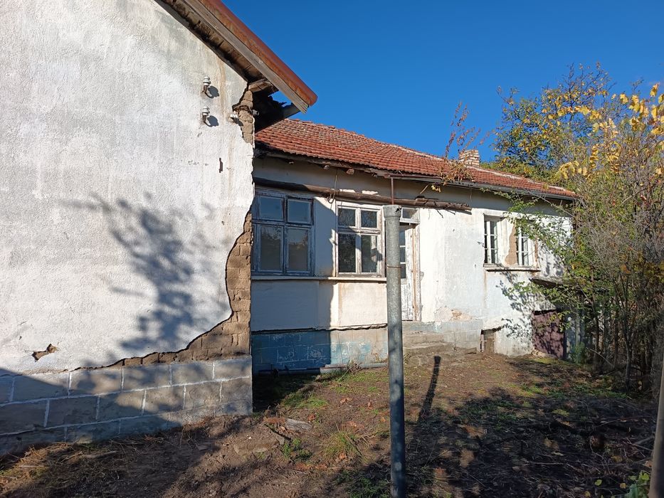 СЕЛСКА ВИЛА близо до Харманли