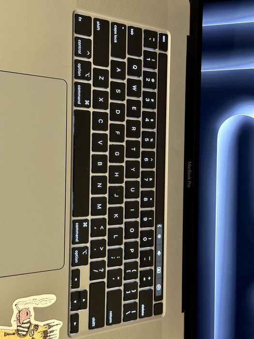 MacBook Pro 2019 16" i9 2.4ghz 32GB ram Radeon Pro 5500M 8gb 2Tb SSD