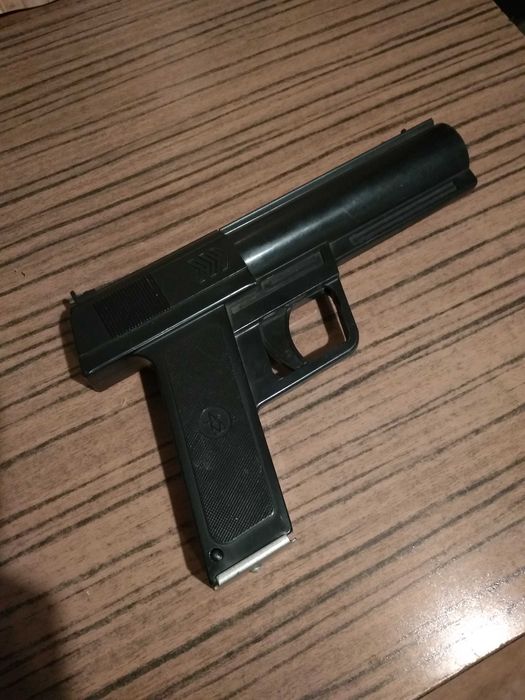 Детский пистолет