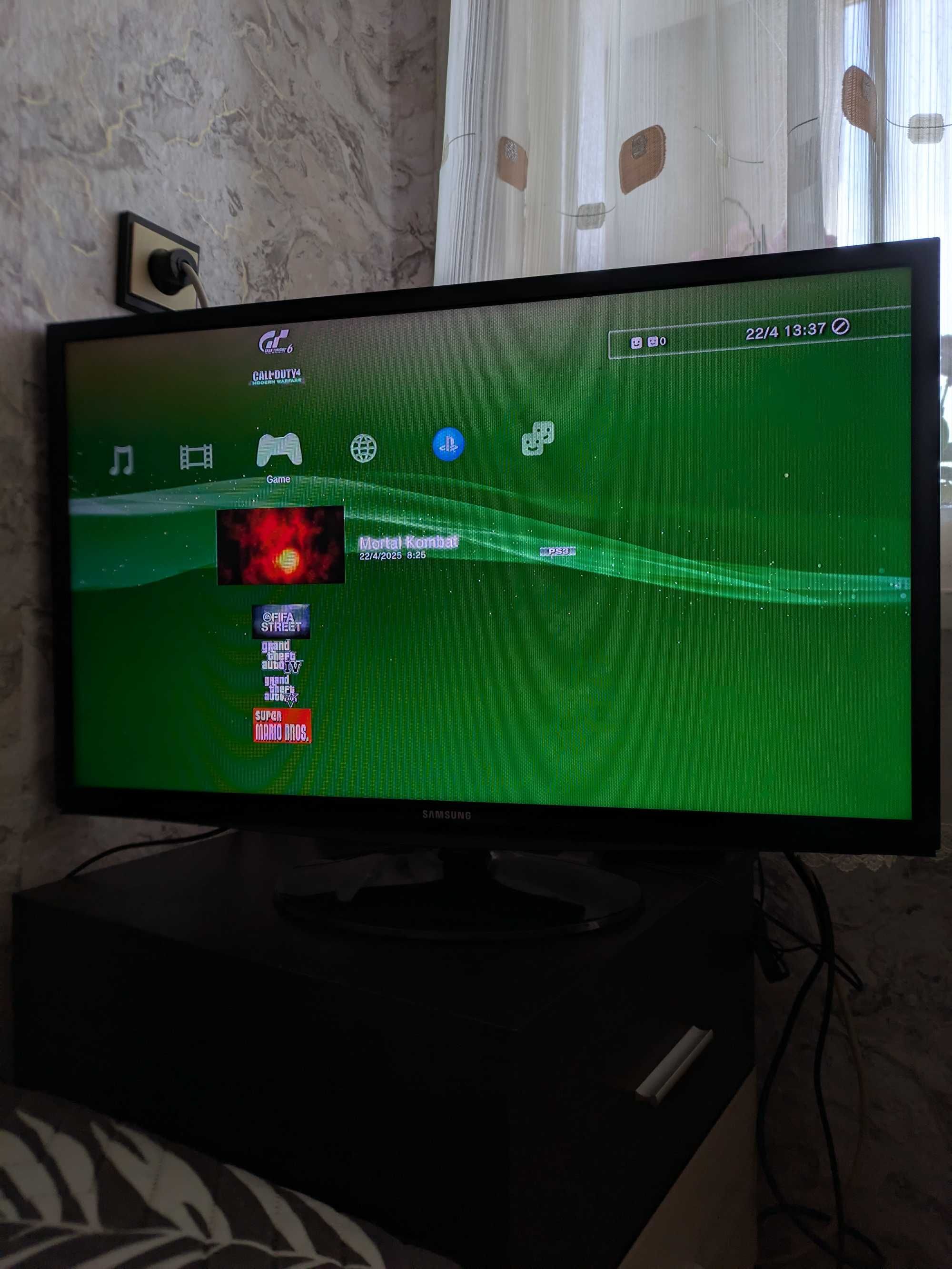 PS3 Super Slim 320GB с много игри