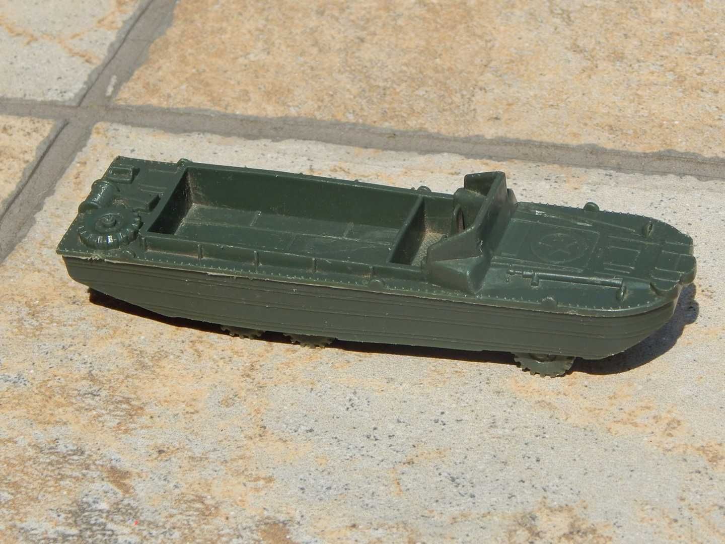 Jucarie macheta vehicul amfibiu GMC DUKW militara  Airfix Anglia