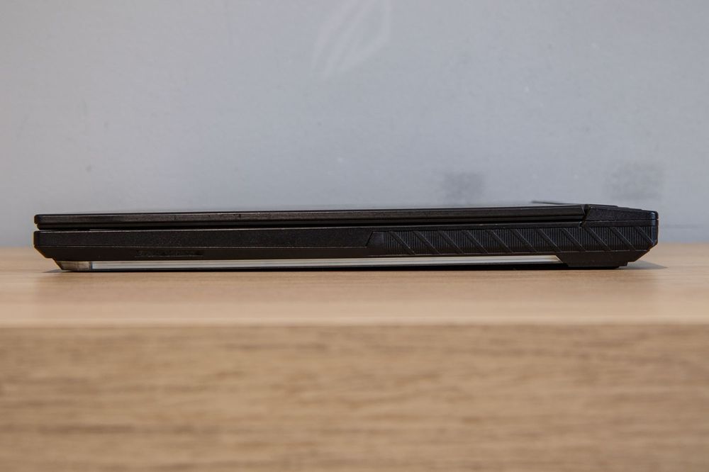 Laptop Gaming Asus ROG Strix G531, i7-9750H, GTX 1650, 32GB RAM, 144hz