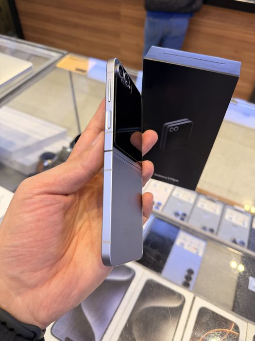 Samsung Flip 6 Vietnam